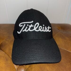 Titleist Men's Tour Stretch Tech Golf Hat Black/White Pro V1 FootJoy S/M